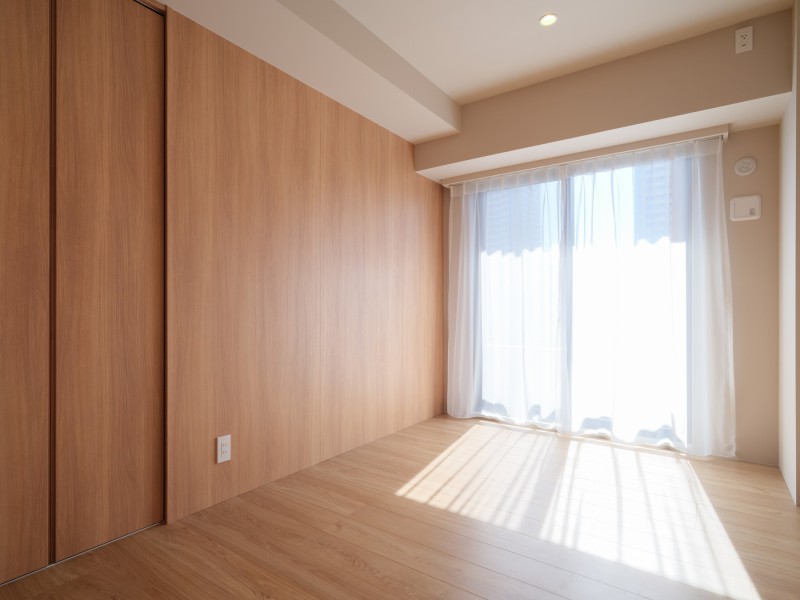 従来の様式美や一過性のトレンドに流されることなく、暮らしの普遍を丁寧に見つめながら、洗練された新しい上質感を目指しました。