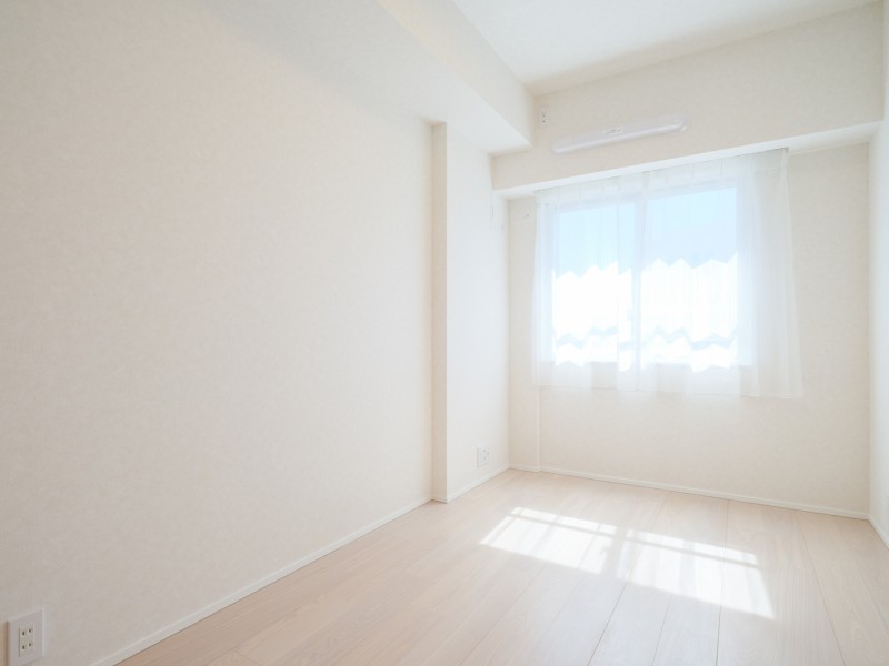 洋室3はテレワークや読書など落ち着いた時間を過ごすのにもぴったりなお部屋です。