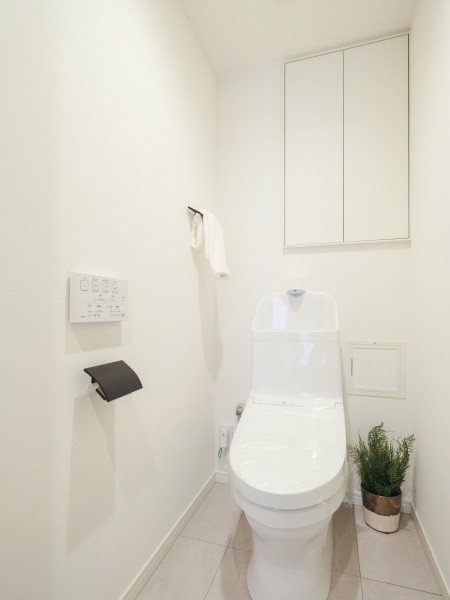 優れた節水効果や汚れが付きにくい便座など、ほしかった機能が揃ったウォシュレット一体型トイレです。