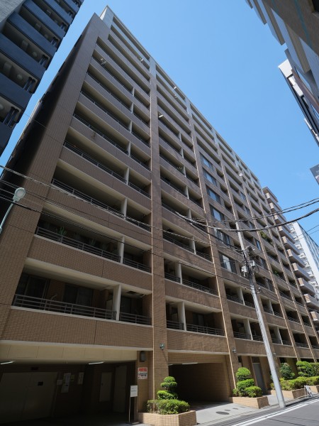 再開発が進む日本橋エリアに立地。『日本橋』『人形町』『三越前』が徒歩圏で7駅6路線が利用可能な通勤・通学に大変便利な立地です。