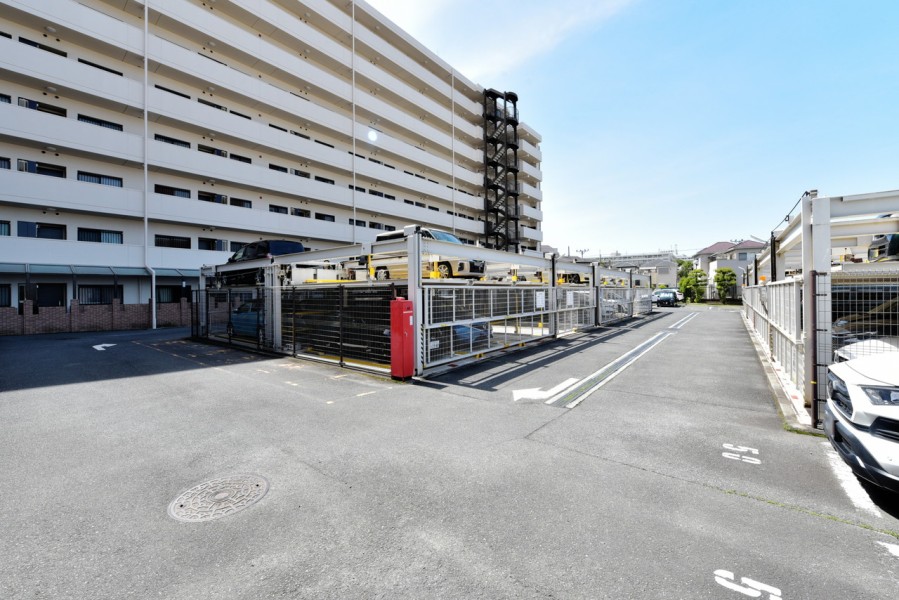 駐車スペースは4790円~7400円でご利用いただけます。駐車場サイズや空き状況等の詳細については、お気軽にお問合せ下さい。