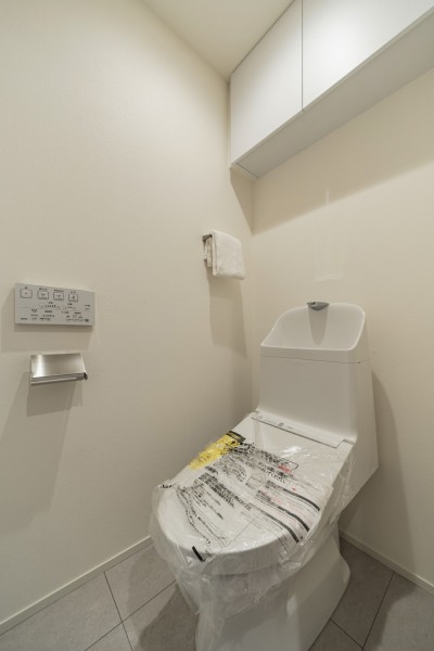 優れた節水効果や汚れが付きにくい便座など、ほしかった機能が揃ったウォシュレット一体型トイレです。