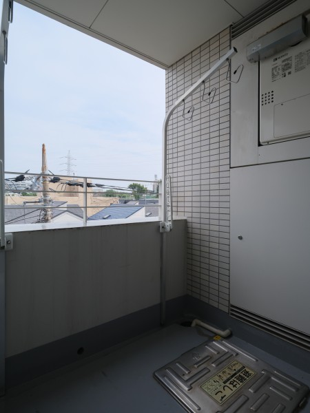 爽やかな風が感じられるリフレッシュにぴったりな空間です。前面に広がる空が開放感を演出し、暮らしにゆとりをもたらします。