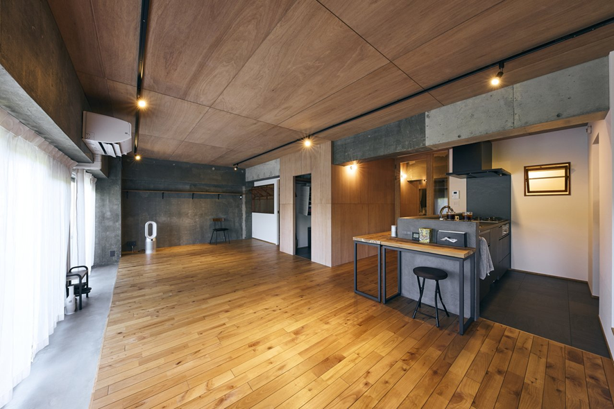 20畳以上の横長リビングダイニングレイアウト