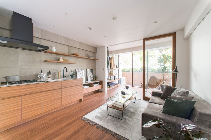 8畳の横長リビングダイニングレイアウト