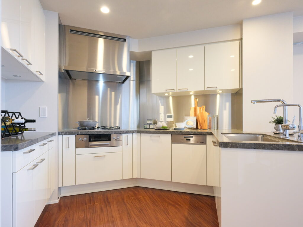 システムキッチンのメリット・デメリットを徹底解説|後悔しない選び方と注意点も紹介