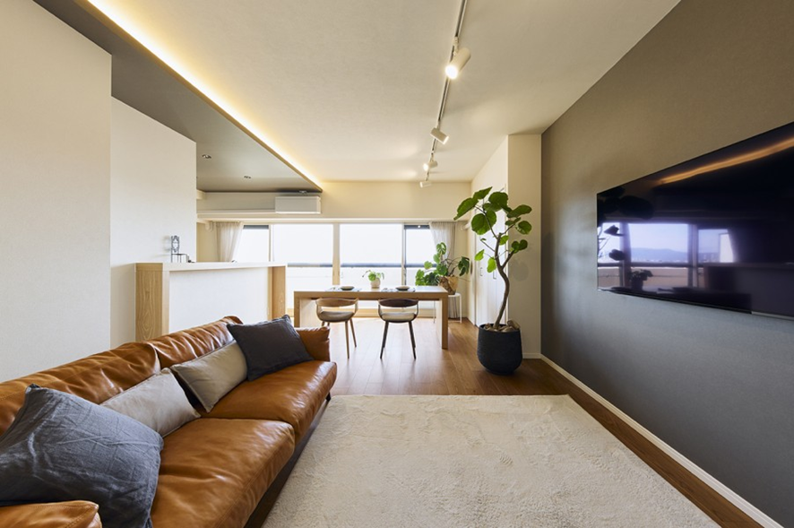 部屋に奥行を持たせて広がりを感じさせる